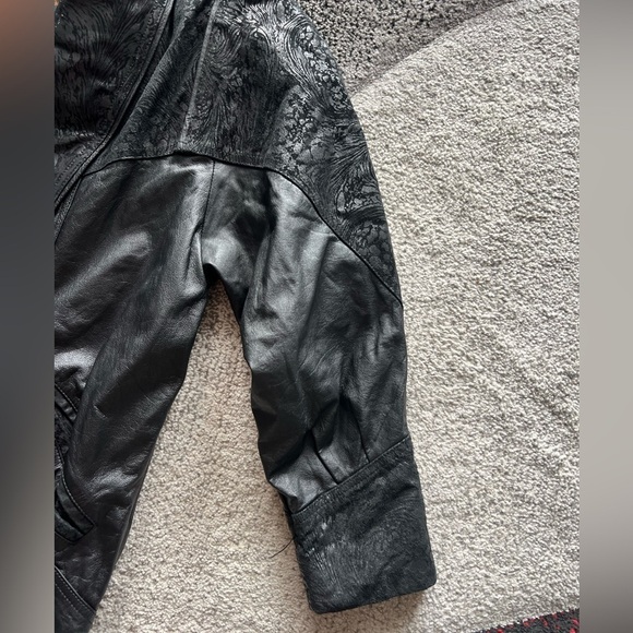 Outbrook Vintage Leather Embossed Trench Coat - Picture 4 of 6